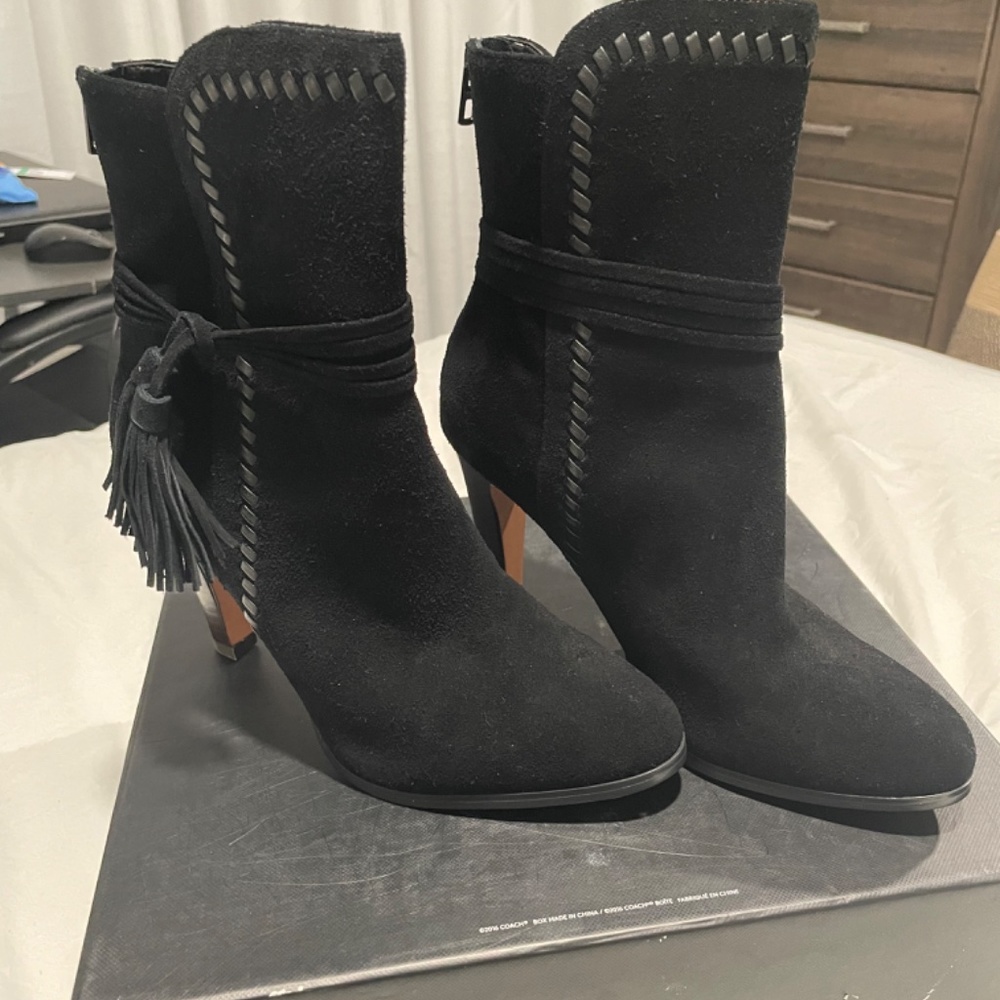 Booties - Picture 3 of 4